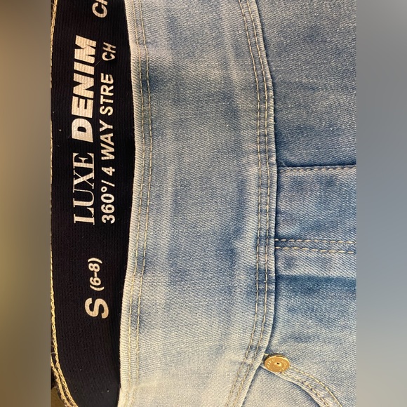 Peter Nygard Women's Pull On Cropped Luxe Denim 4way Stretch Small (6-8) - Picture 4 of 4